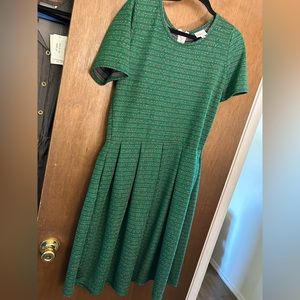 LuLaRoe Amelia 2XL. Pockets **runs very small for size**